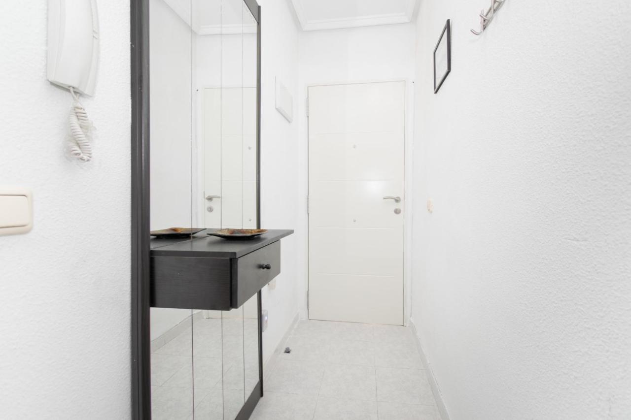 016 Happiness Apartment - Alicante Holiday Torrevieja Exterior photo